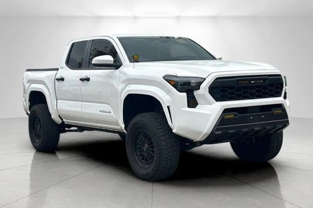 Toyota Tacoma 2025 4x4 TRD Off-Road 4dr Double Cab 6.1 ft LB