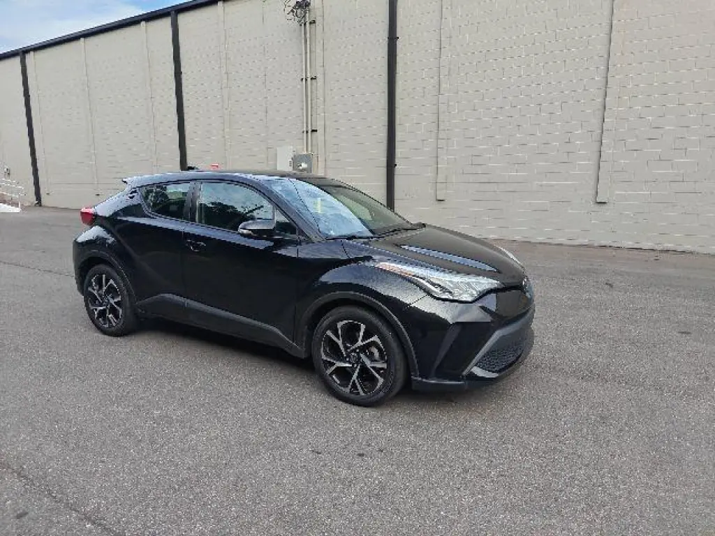 Toyota C-HR 2022 XLE 4dr Crossover