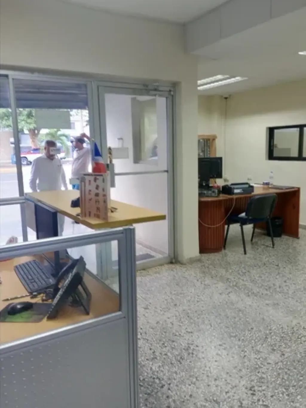 LOCAL COMERCIAL NAVE Y ALMACEN