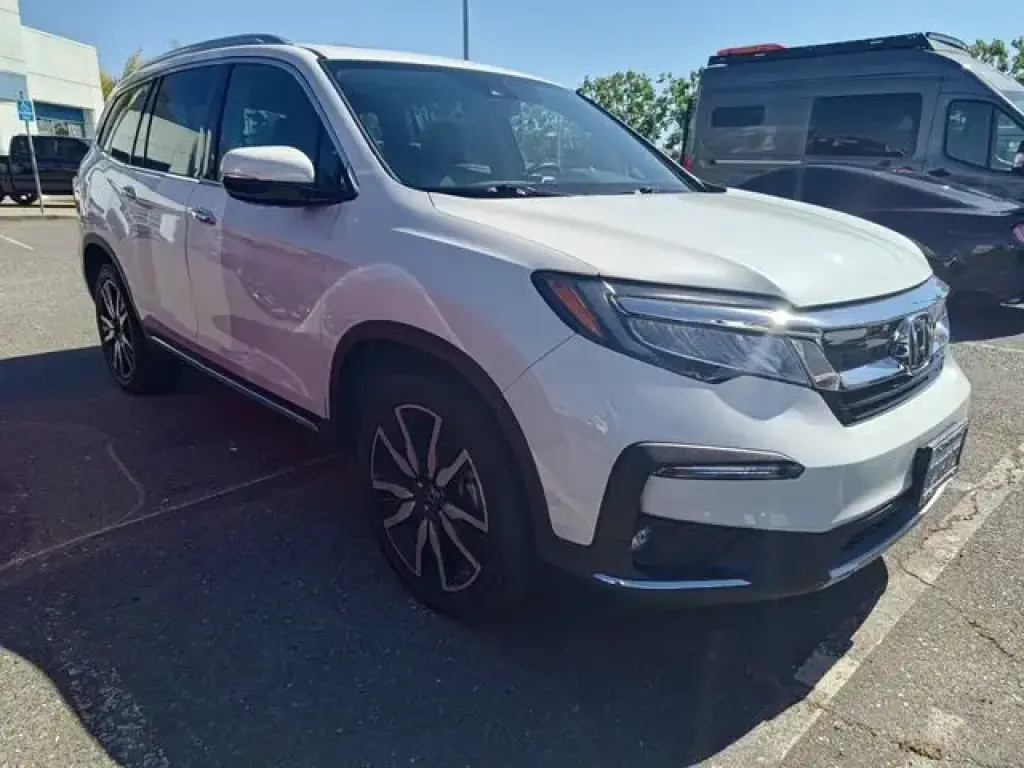Honda Pilot 2020 AWD Touring 4dr SUV w/Rear Captain's Chairs