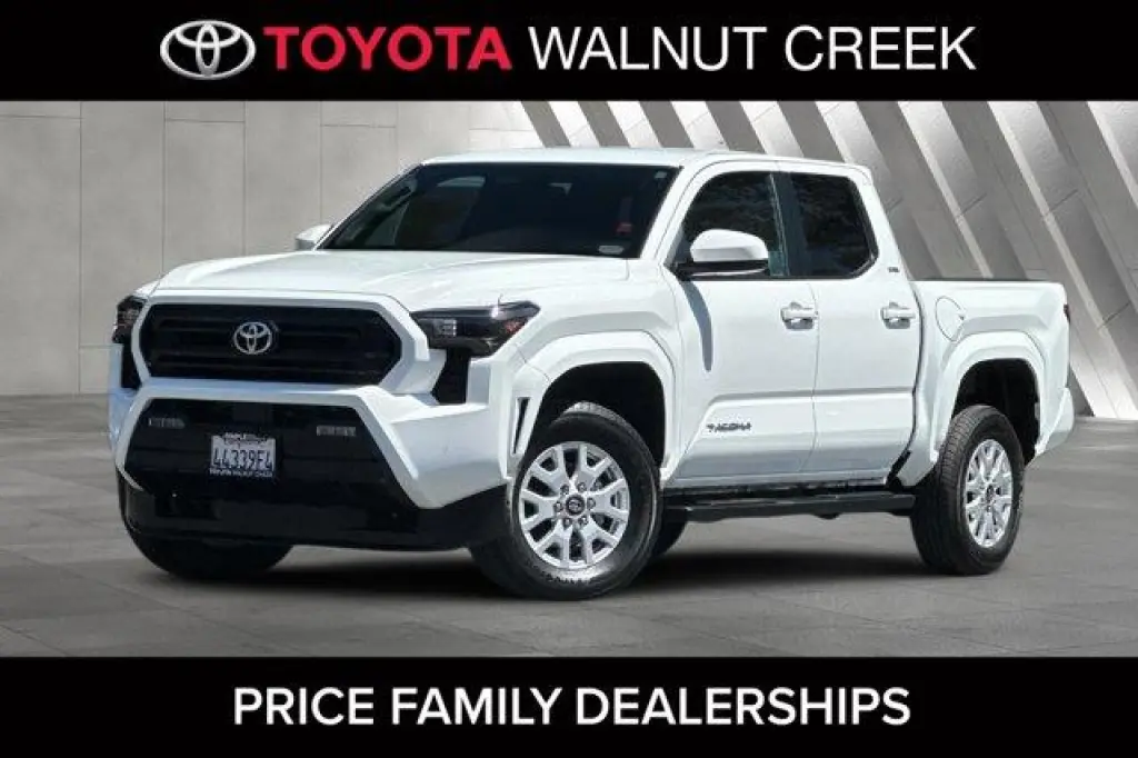 Toyota Tacoma 2025 4x4 SR5 4dr Double Cab 5.0 ft SB