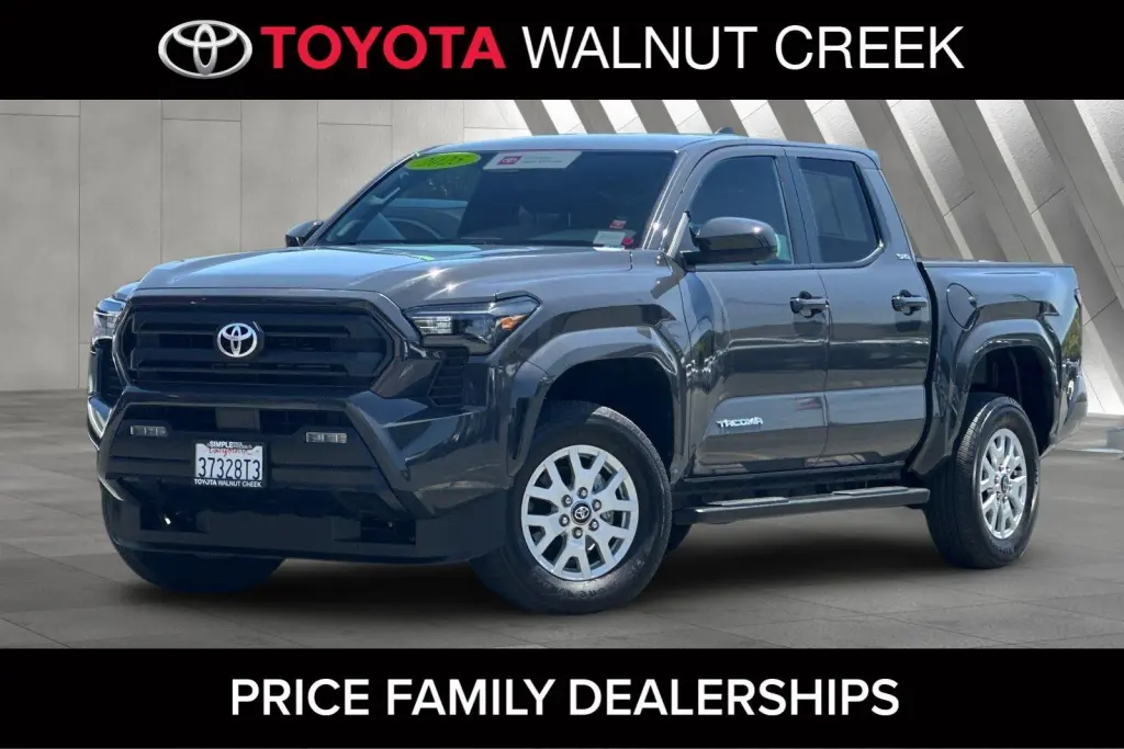 Toyota Tacoma 2025 4x4 SR5 4dr Double Cab 5.0 ft SB