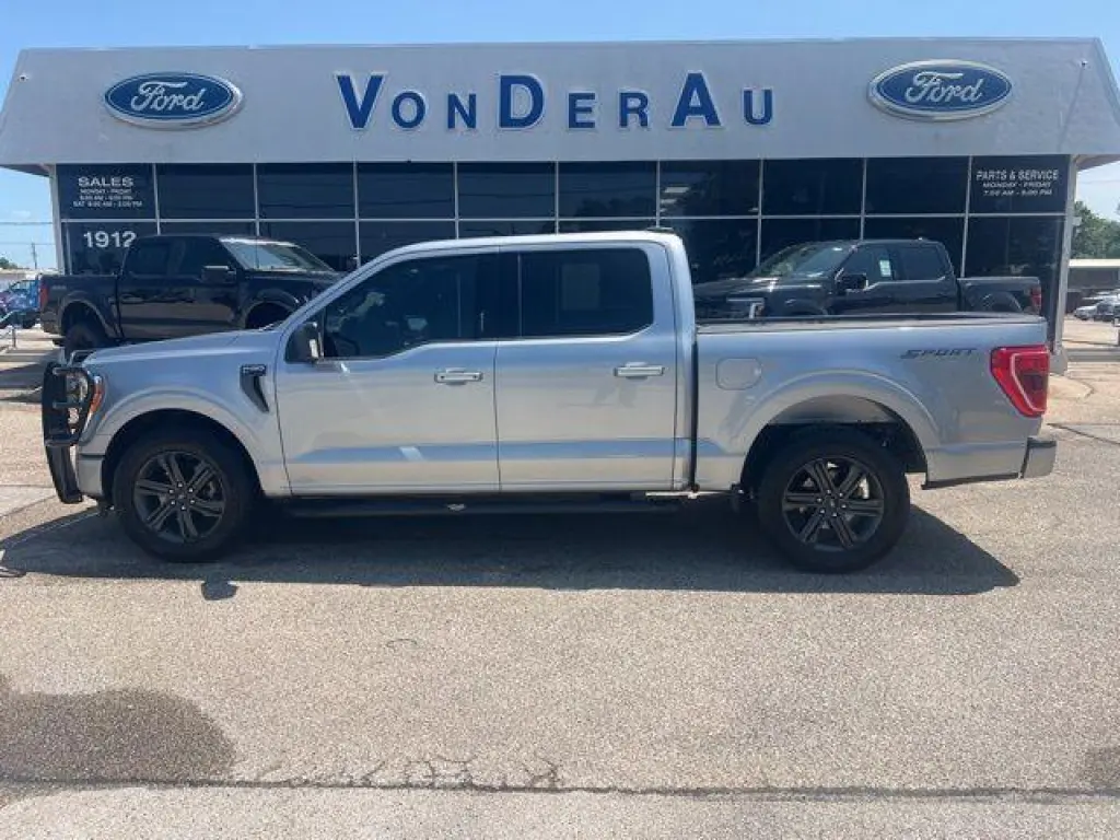 Ford F-150 2023 4x2 XL 4dr SuperCrew 5.5 ft. SB
