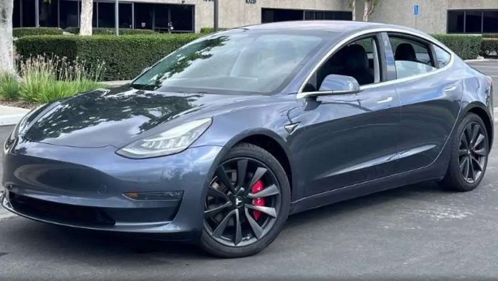 Tesla Model 3 2018 Mid Range 4dr Fastback