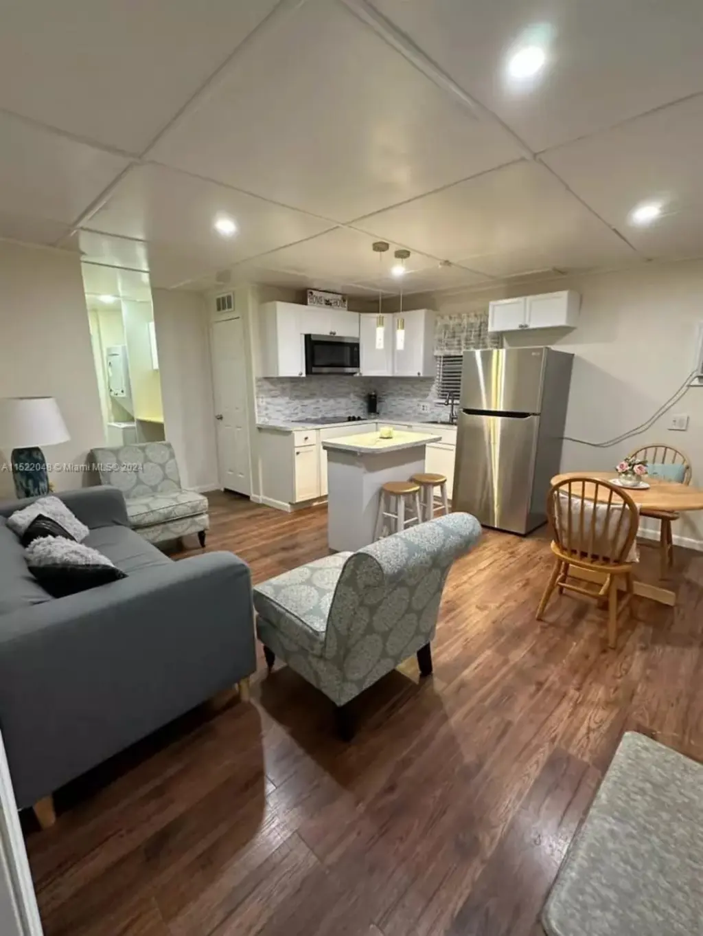 Propiedad en alquiler con 1 dormitorio y 1.5 baños en Hallandale