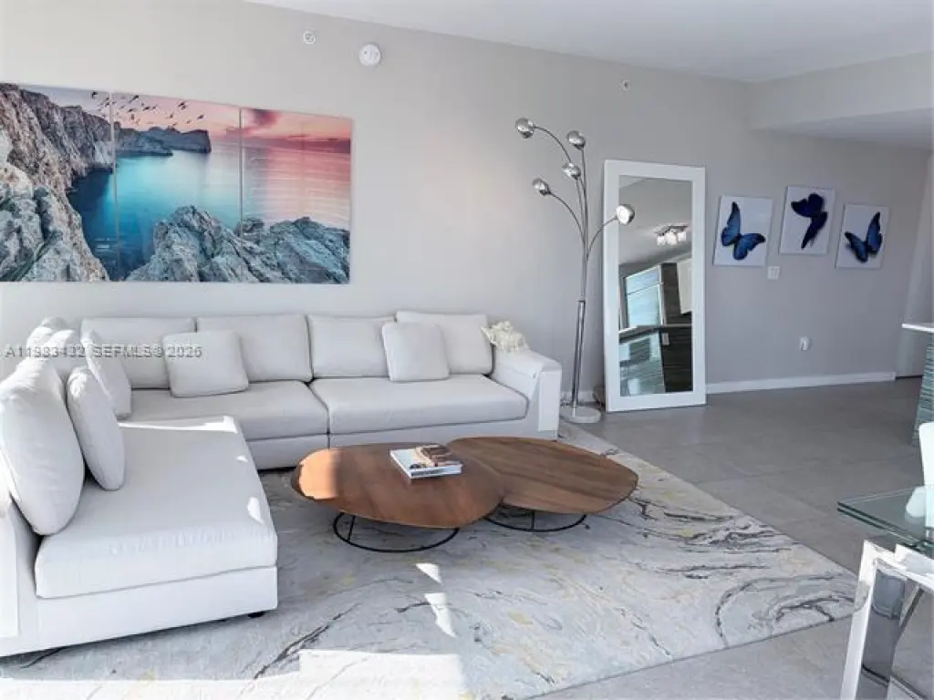 Propiedad en alquiler con 3 habitaciones y 2 baños en Miami