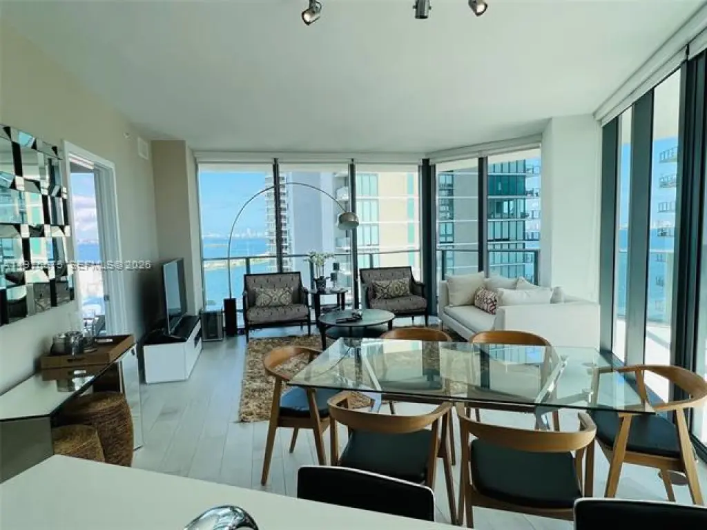 Propiedad en alquiler con 3 habitaciones y 2 baños en Miami