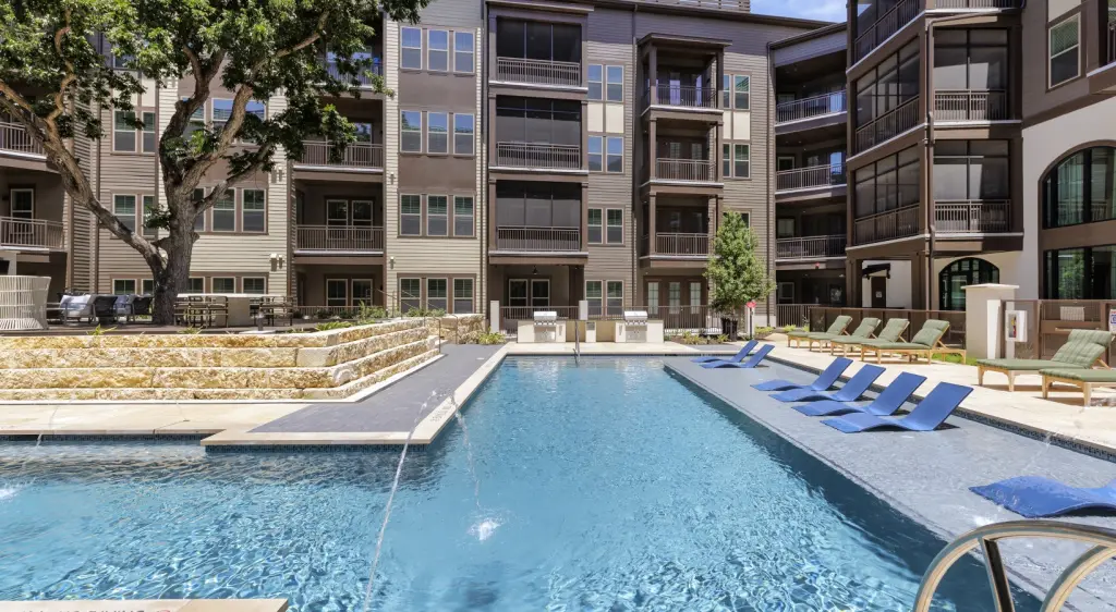 Propiedad en alquiler con 0 habitaciones y 1 baño en Austin
