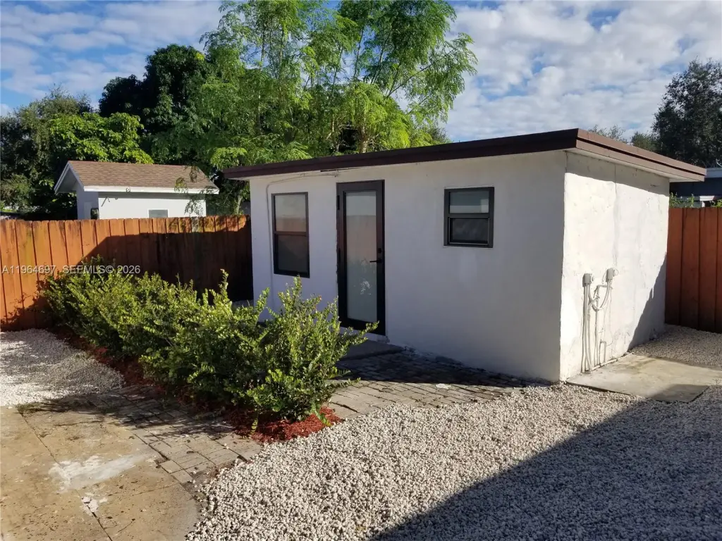 Propiedad en alquiler con 1 dormitorio y 1 baño en Miami
