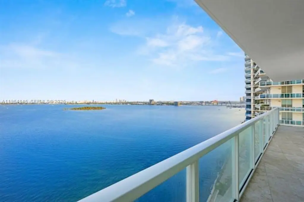 Propiedad en alquiler con 1 dormitorio y 1.5 baños en Miami