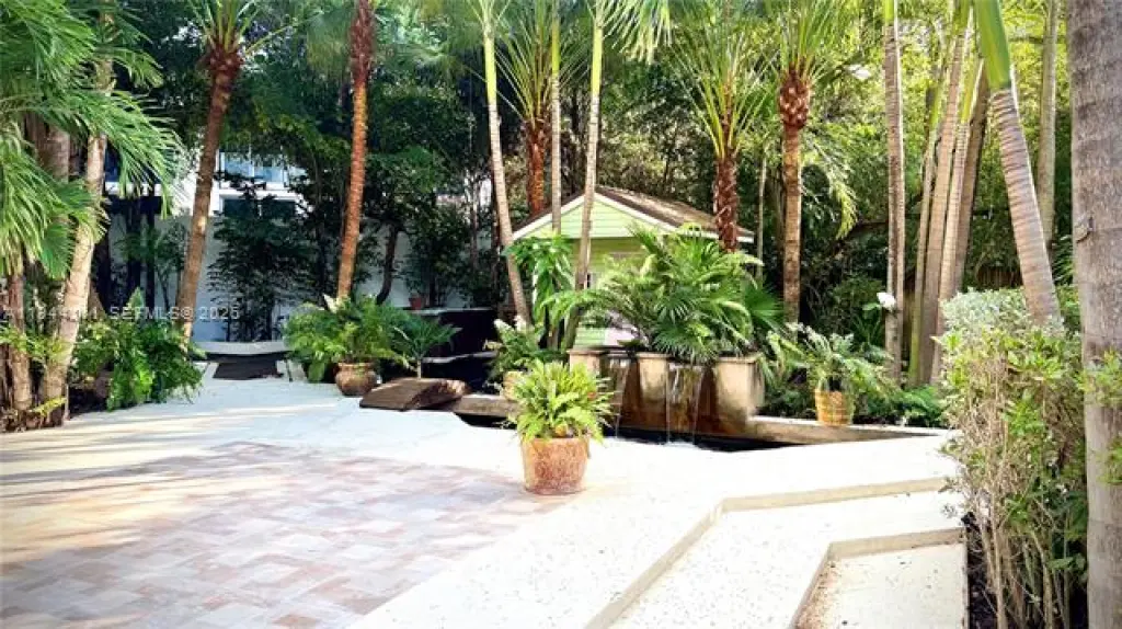Propiedad en alquiler con 3 habitaciones y 3 baños en Miami