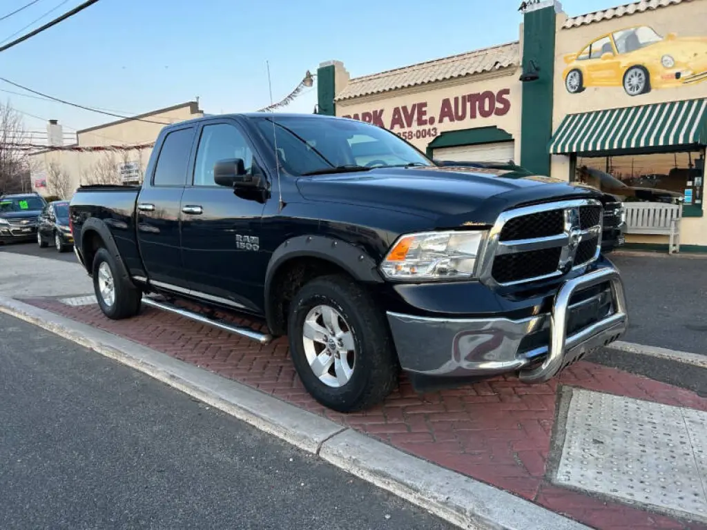 2017 RAM 1500 SLT