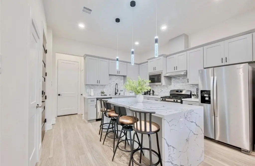 Propiedad en alquiler con 3 habitaciones y 4 baños en Houston