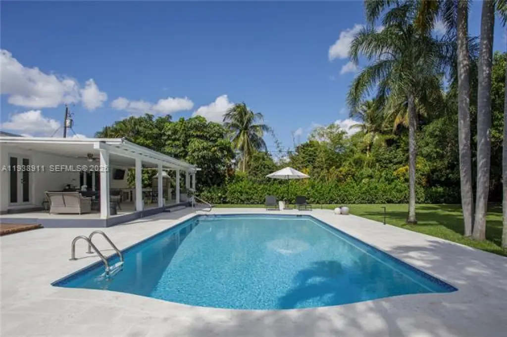 Propiedad en alquiler con 3 habitaciones y 3 baños en Miami