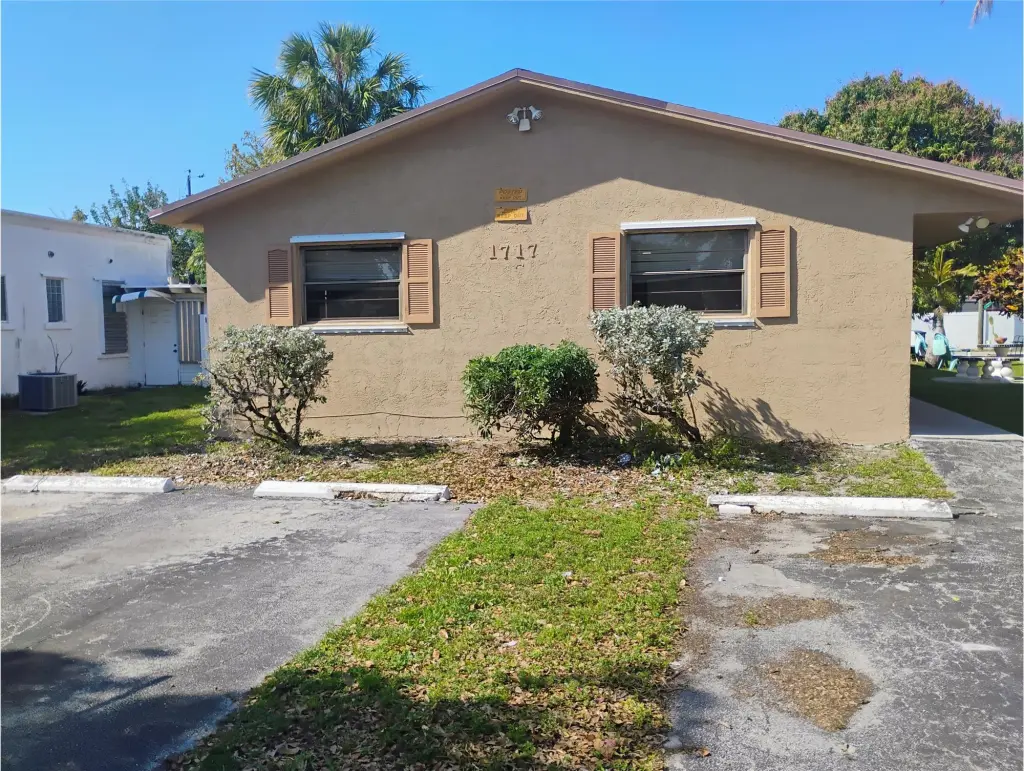 Propiedad en alquiler con 3 habitaciones y 2 baños en Hollywood