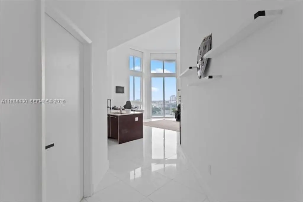 Propiedad en alquiler con 2 habitaciones y 2.5 baños en Miami