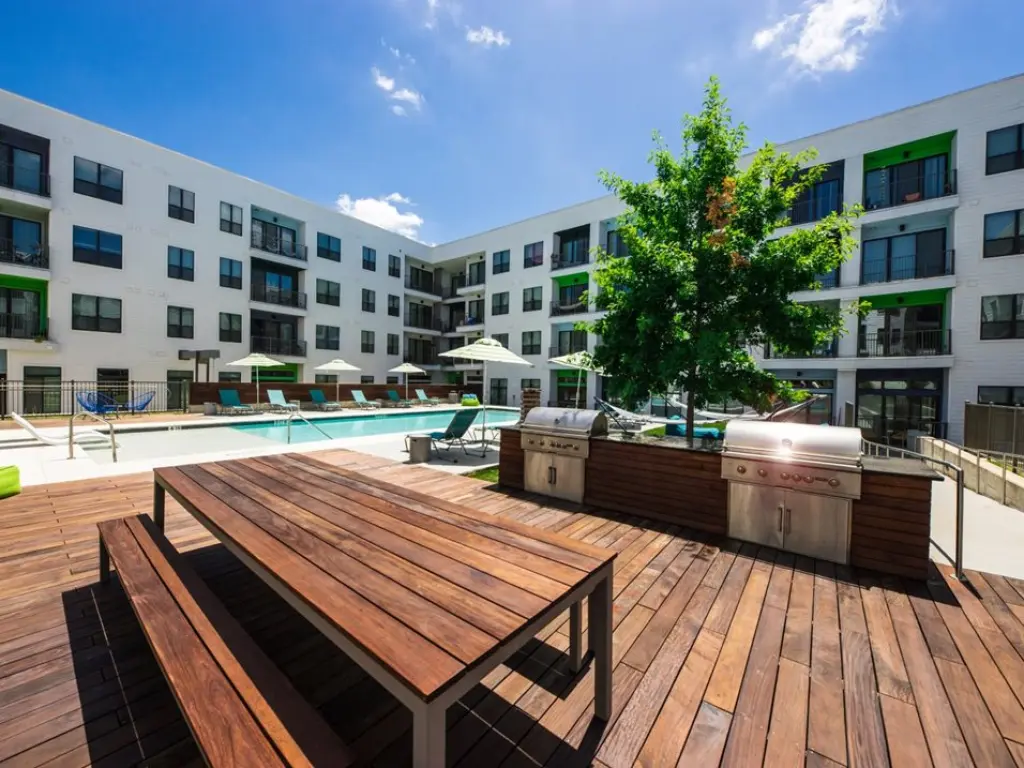 Propiedad en alquiler con 0 habitaciones y 1 baño en Austin