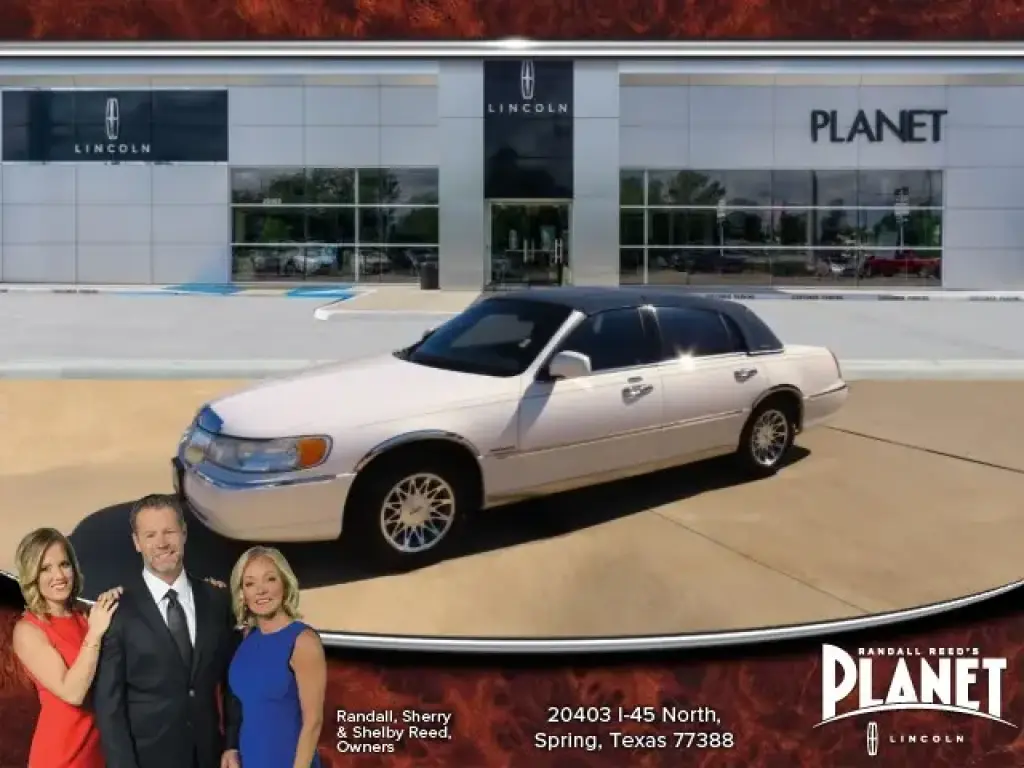 Lincoln Town Car 2000 Signature 4dr Sedan