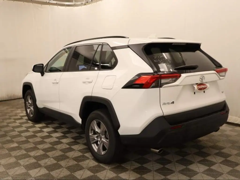 Toyota RAV4 2025 XLE 4dr SUV