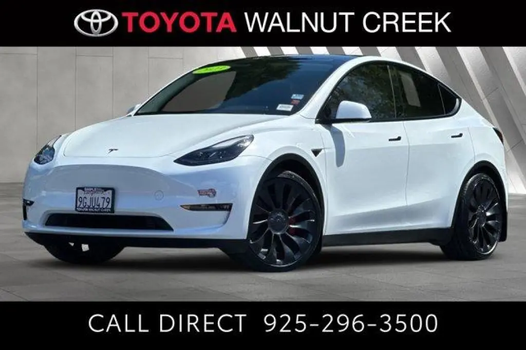 Tesla Model Y 2023 AWD Performance 4dr Crossover