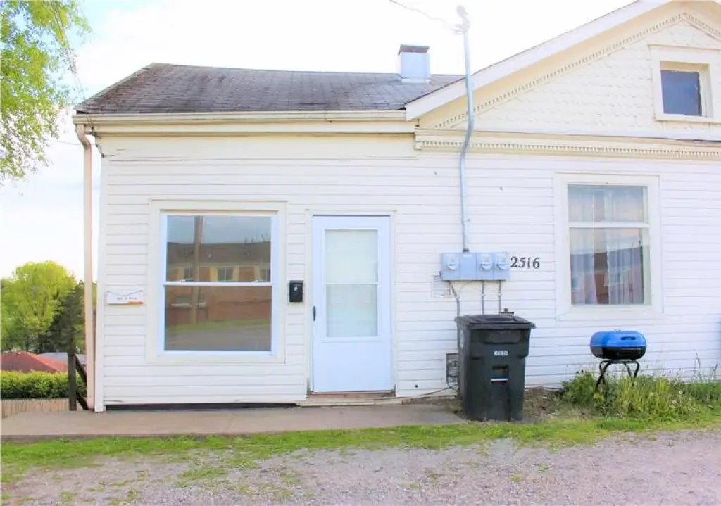 Propiedad en alquiler con 0 habitaciones y 1 baño en Steubenville