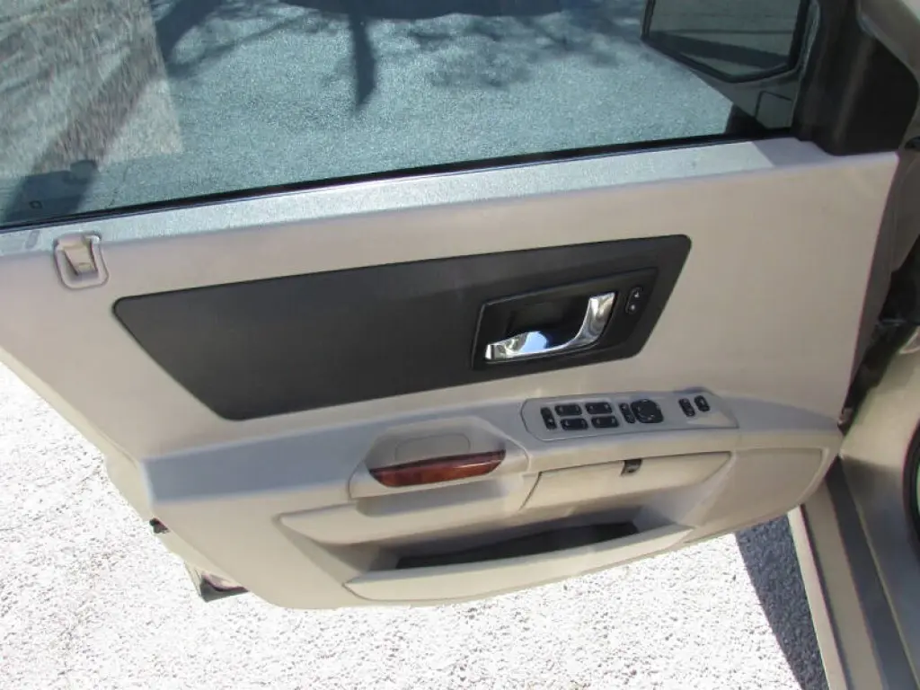 2004 Cadillac SRX