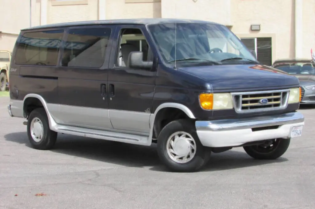 2003 Ford E-Series E-150 XLT