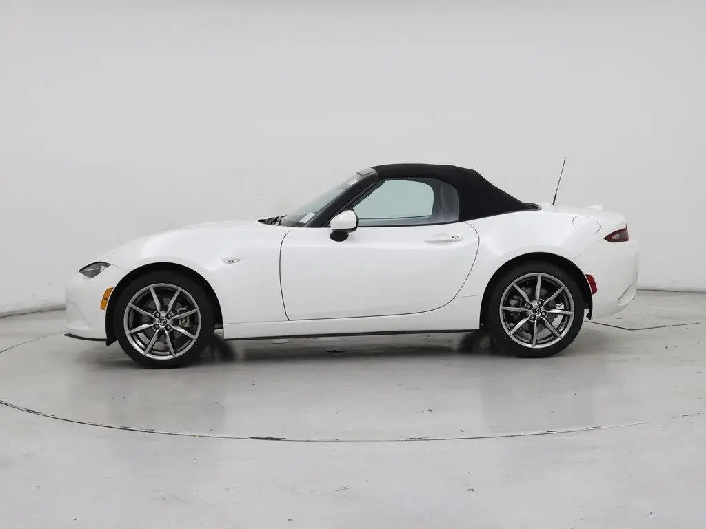 Mazda MX-5 Miata 2022 Grand Touring 2puertas Convertible 6A