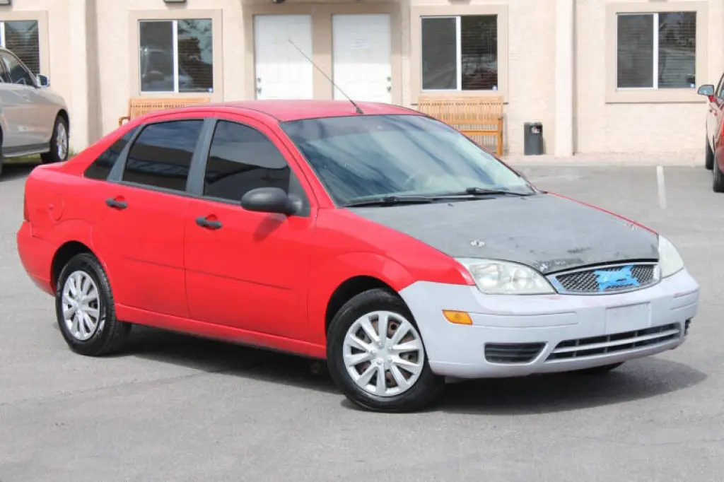 2005 Ford Focus ZX4 SE