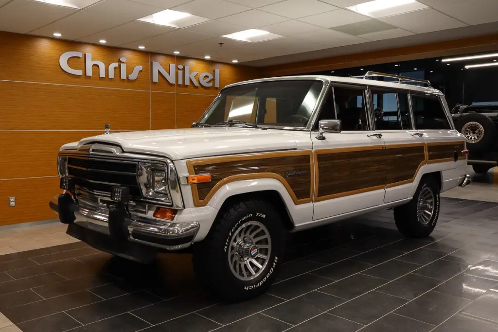 1987 AMC GRAND WAGONEER
