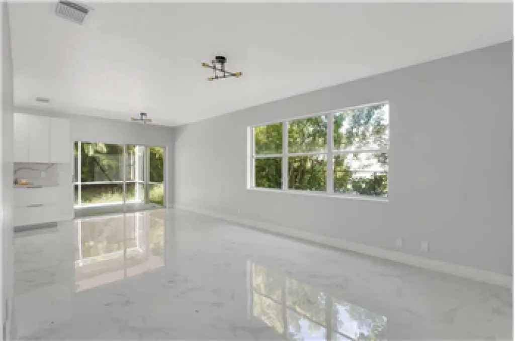 Propiedad en alquiler con 3 habitaciones y 2.5 baños en Coral Springs