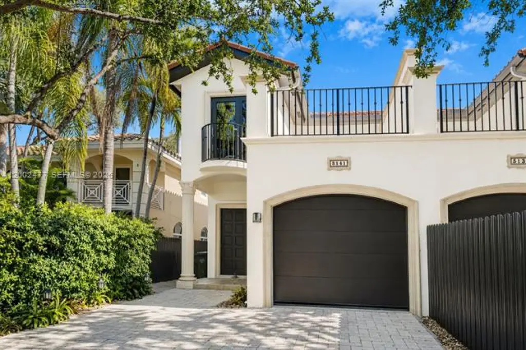 Propiedad en alquiler con 3 habitaciones y 2.5 baños en Miami