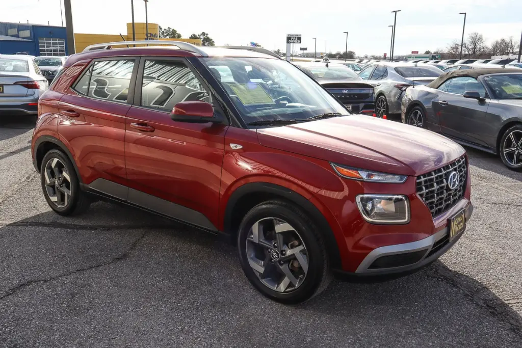 2025 Hyundai Venue SEL IVT