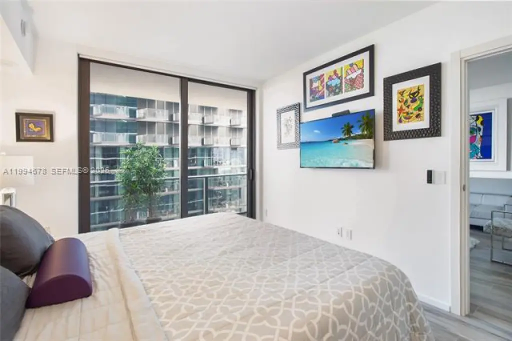 Propiedad en alquiler con 1 dormitorio y 2 baños en Miami