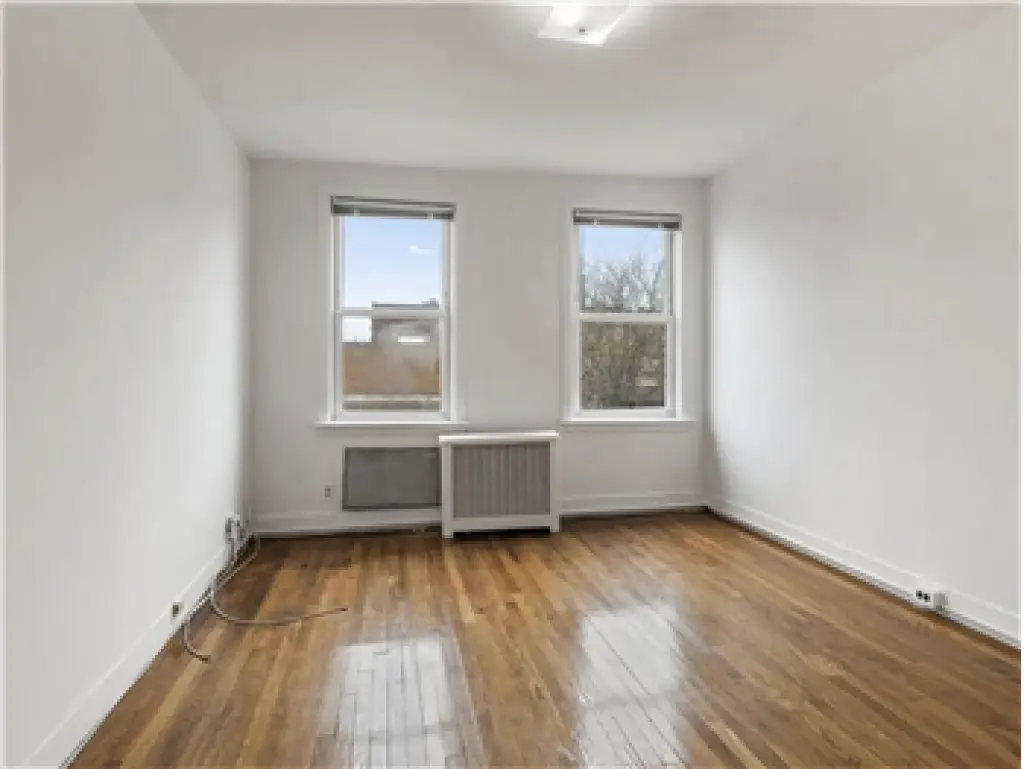 Propiedad en alquiler con 3 habitaciones y 1 baño en el Bronx