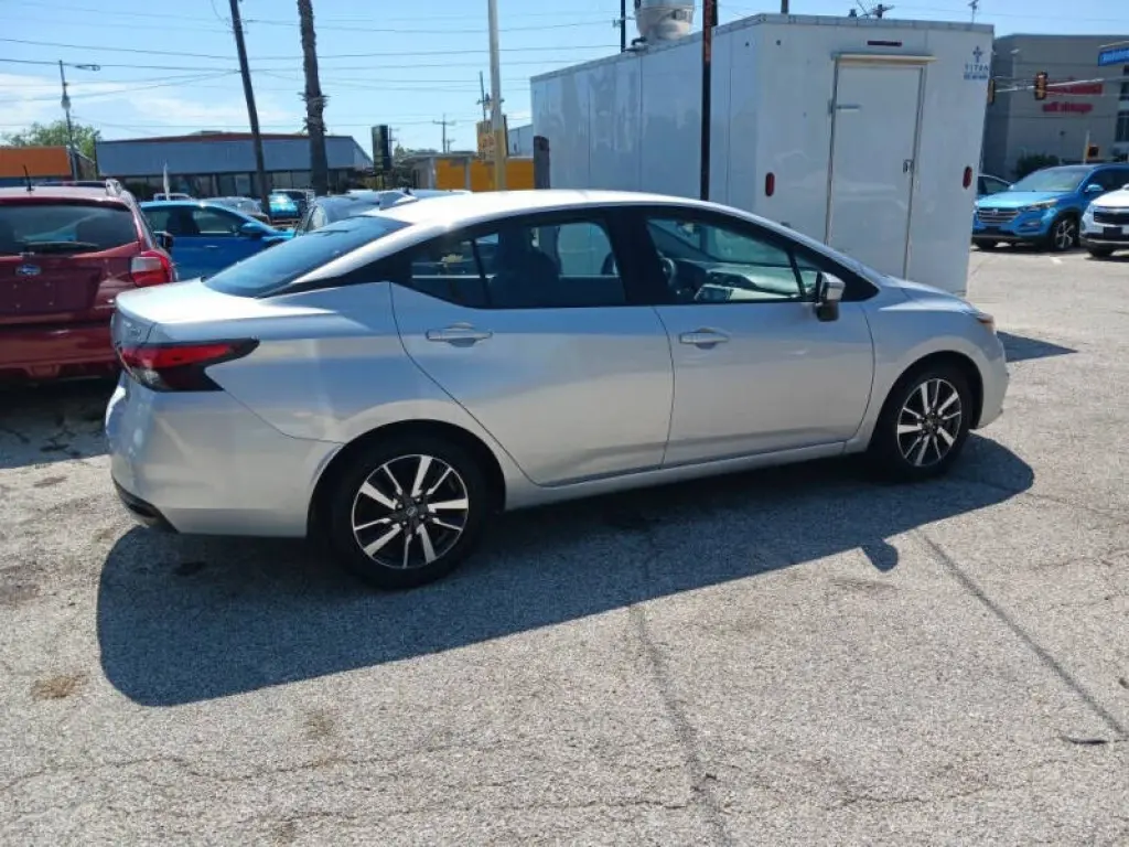 2021 Nissan Versa SV