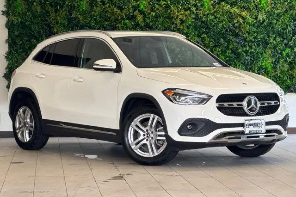 Mercedes-Benz GLA 2023 AWD GLA 250 4MATIC 4dr SUV