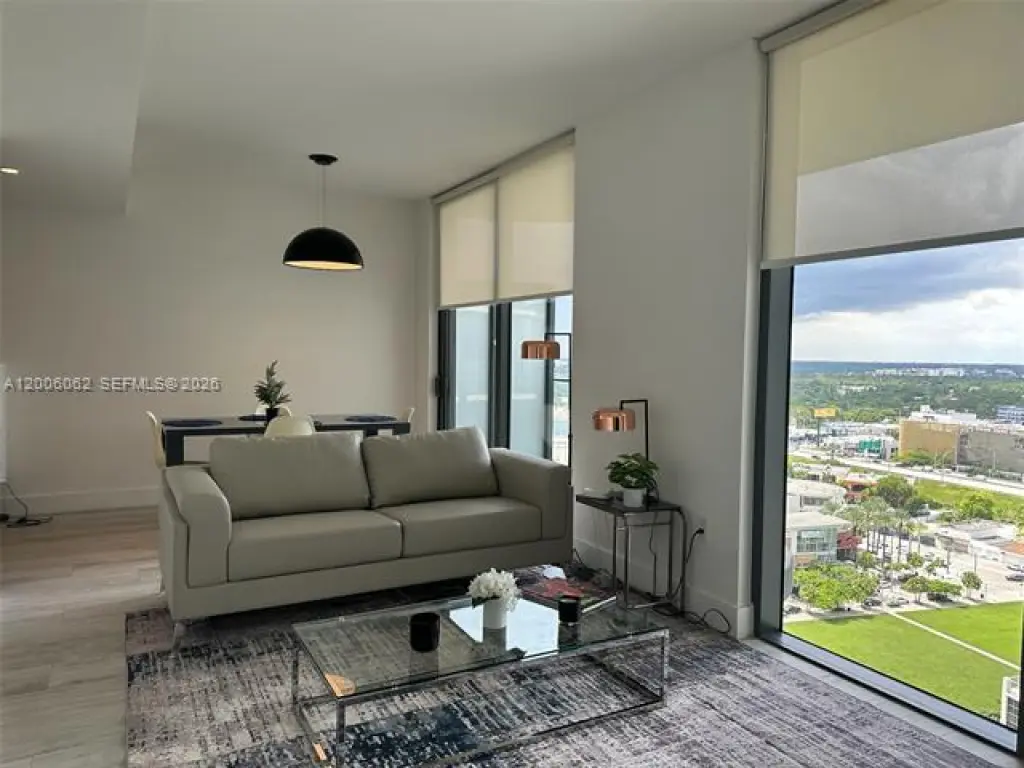 Propiedad en alquiler con 1 dormitorio y 1.5 baños en Miami