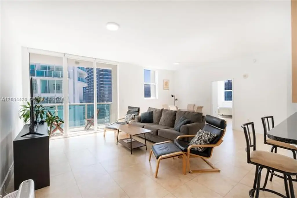 Propiedad en alquiler con 3 habitaciones y 2.5 baños en Miami