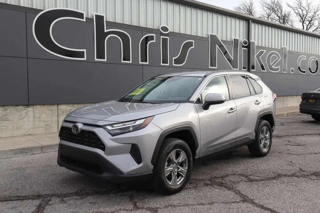 2024 Toyota RAV4 XLE FWD