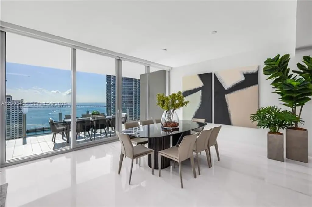 Propiedad en alquiler con 3 habitaciones y 3.5 baños en Miami