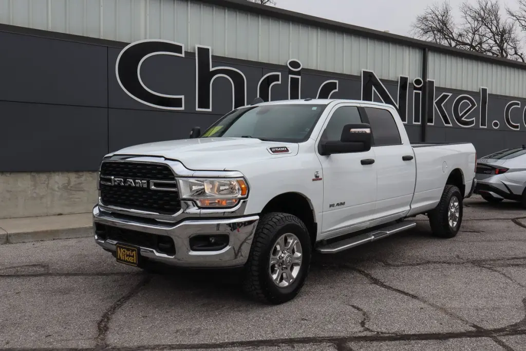 2023 RAM 2500 Big Horn 4x4 Crew Cab 8' Box