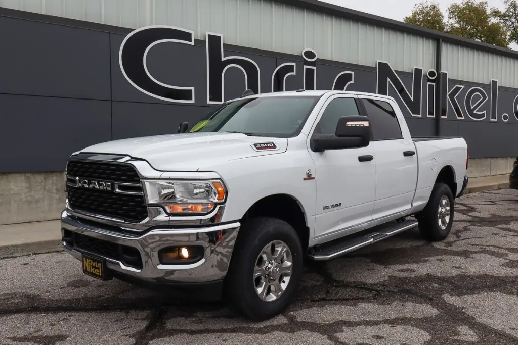 2024 RAM 2500 Big Horn 4x4 Crew Cab 6'4 Box