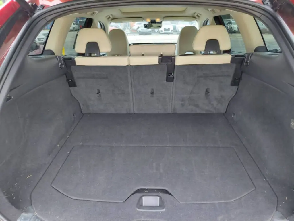 2016 Volvo XC60 T6 Drive-E
