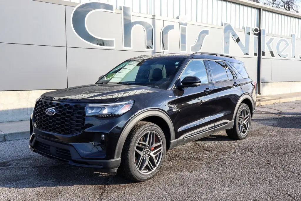 2025 Ford Explorer ST-Line 4WD