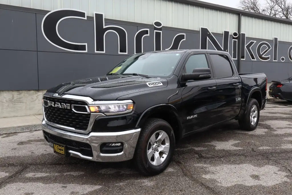 2025 RAM 1500 Big Horn 4x4 Crew Cab 5'7 Box