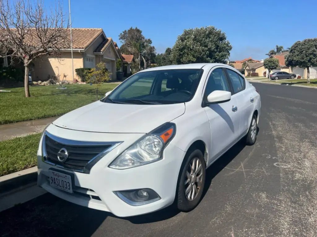 2018 Nissan Versa SV