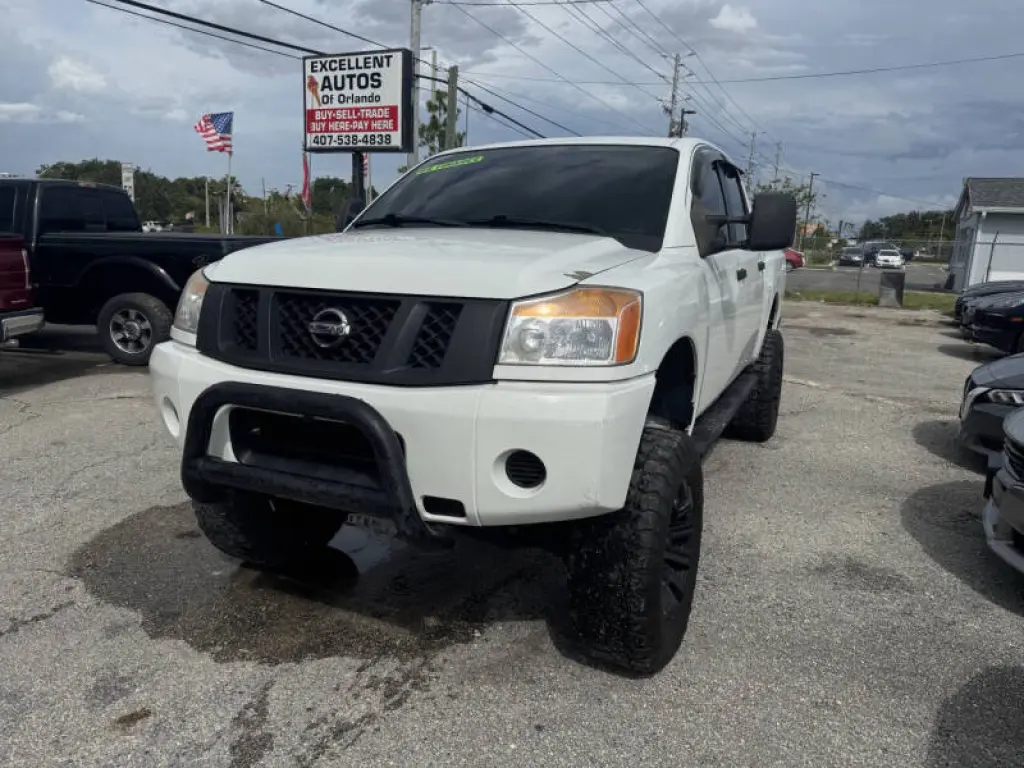 2014 Nissan Titan SV