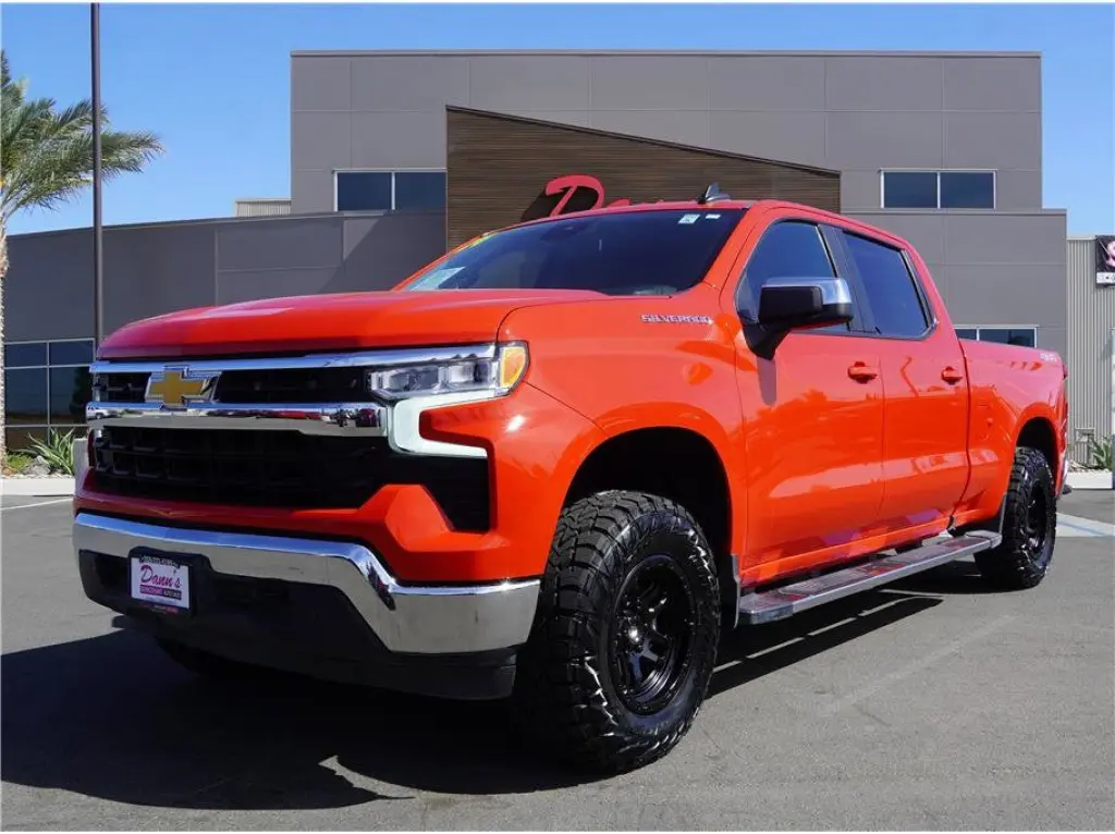 2024 Chevrolet Silverado 1500 LT