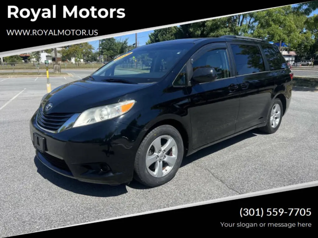 2015 Toyota Sienna LE 8-Passenger